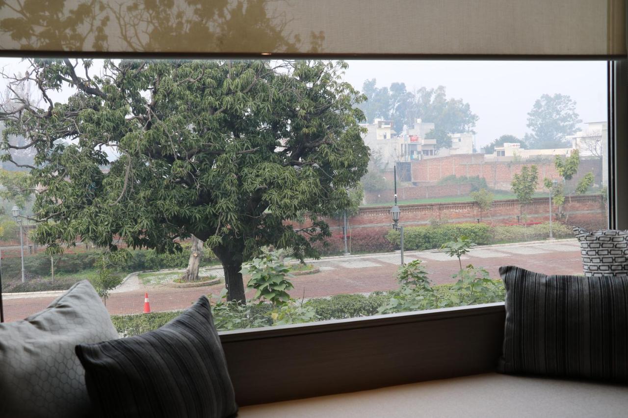 Welcomhotel By Itc Hotels, Raja Sansi, Amritsar Bagian luar foto