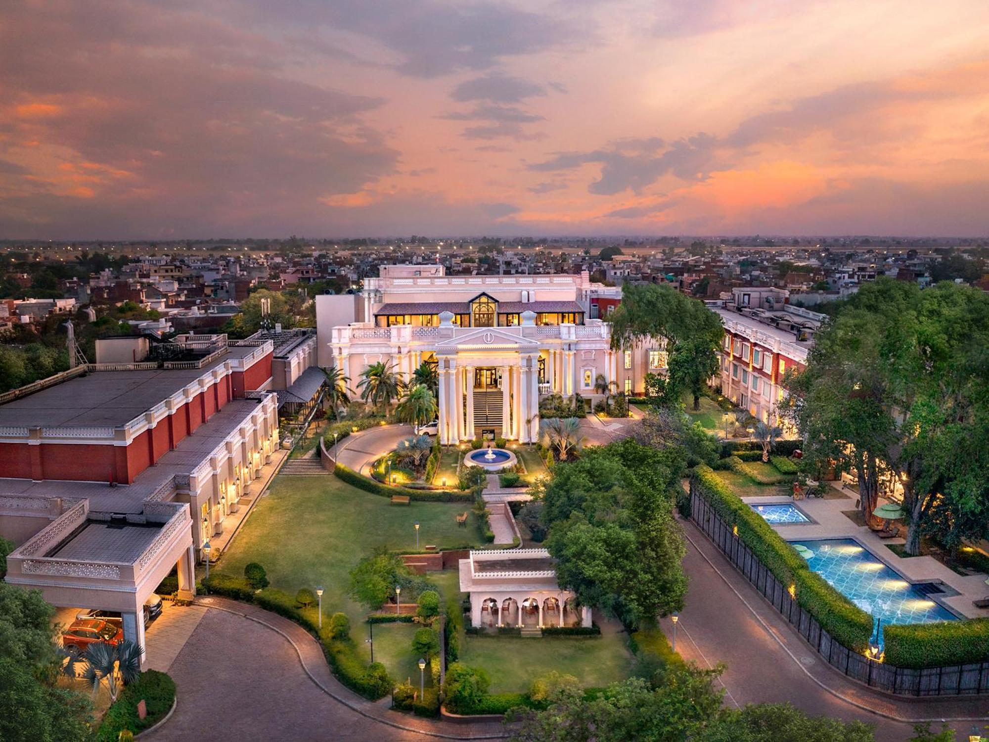 Welcomhotel By Itc Hotels, Raja Sansi, Amritsar Bagian luar foto